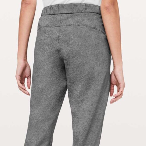 Lululemon Gray On The Fly 7/8 27” Size 6 - Picture 5 of 9